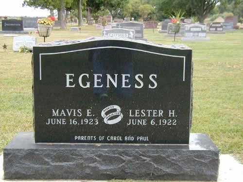 Mavis and Lester Harold Egeness